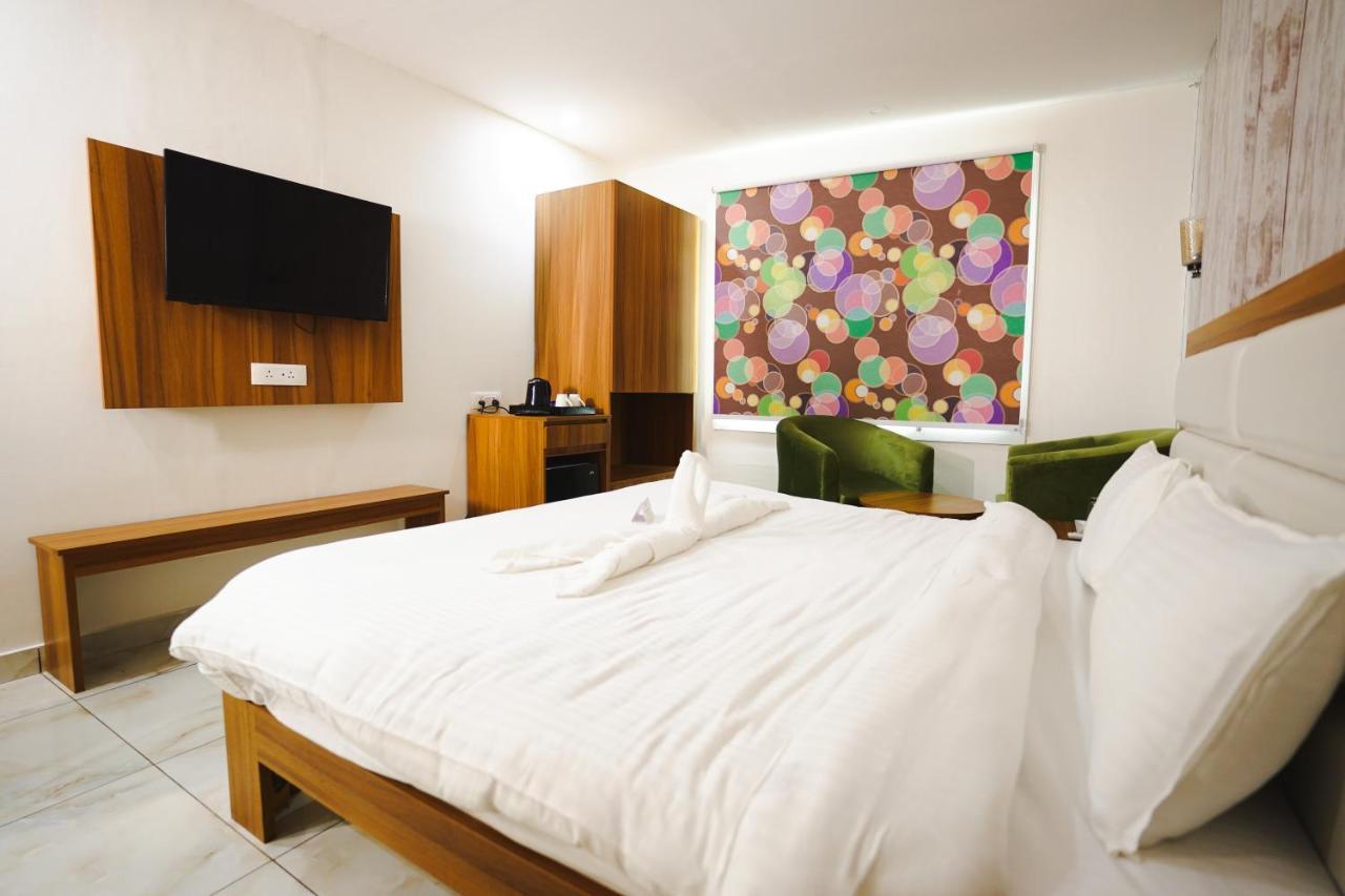 Hotel Northwind, Kharar, Mohali Exteriör bild
